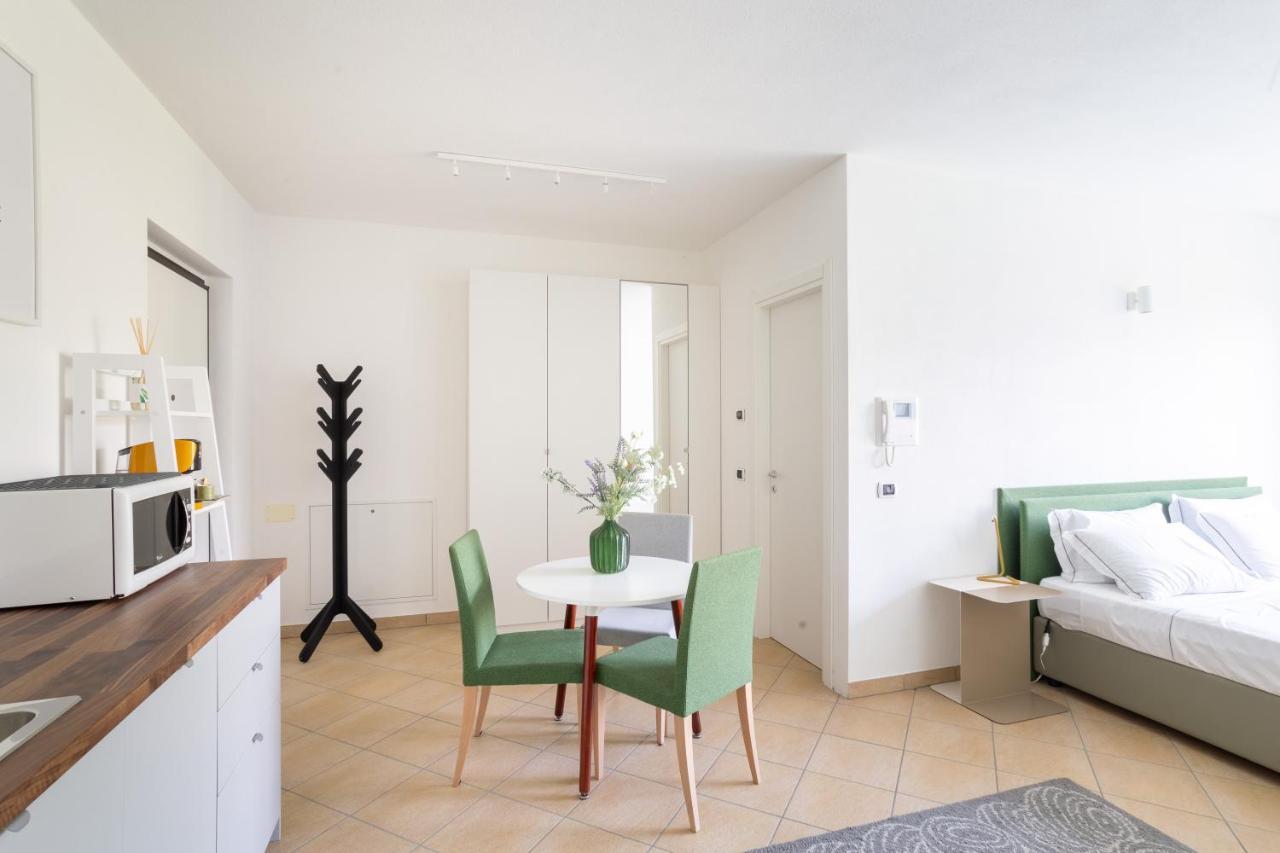 Como Lake Nest - Studio With Garden Tremezzo Exterior foto